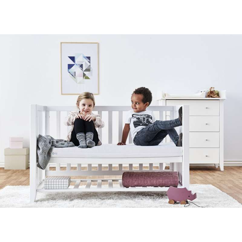 Hoppekids ANTON - Babybett mit ECO Dream Matratze - 60x120 cm - Weiß